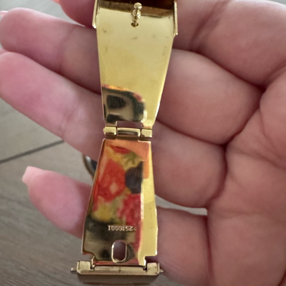 Michael Kors Runway Gold Multifunction Watch - Picture 13 of 16